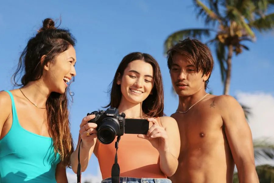 Canon EOS R10 + RF-S 18-150 mm f/3.5-6.3 IS STM